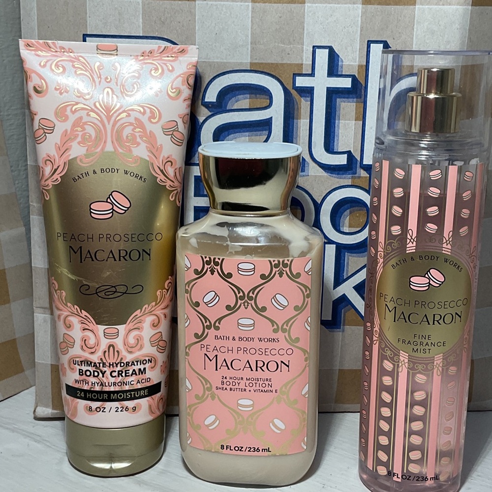 Peach Prosecco Macaron Bath and Body Works